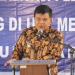 Bupati Bagikan SK bagi Guru Honorer di Padalarang