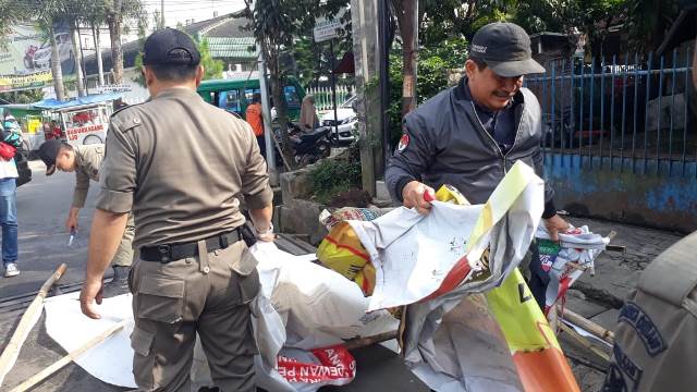 APK di Bandung Masih Banyak Belum Ditertibkan