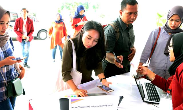 Tel-U Kembali Gelar Pameran Bursa Kerja