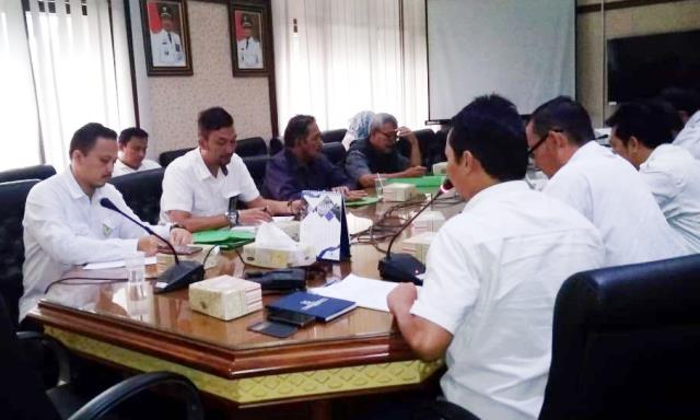 Pedagang Pasar Ciwidey Berdamai Pedagang Pasar Ciwidey Berdamai