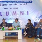 77 Alumni STP Bandung Berbagi Wawasan Industri Kepariwisataan