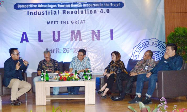 77 Alumni STP Bandung Berbagi Wawasan Industri Kepariwisataan 77 Alumni STP Bandung Berbagi Wawasan Industri Kepariwisataan