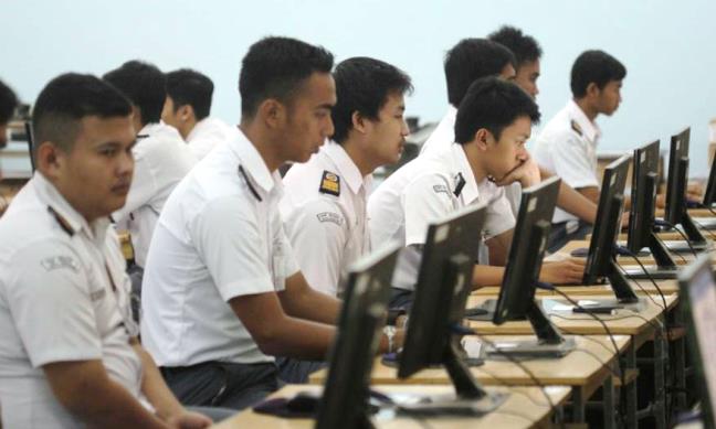226.610 siswa SMA Laksanakan UNBK 226.610 siswa SMA Laksanakan UNBK