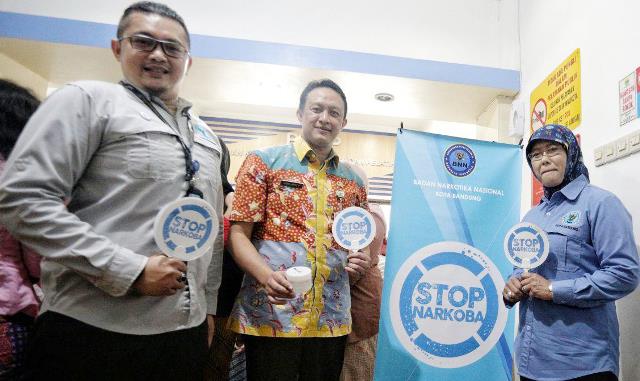 Puluhan Pegawai Jalani Tes Urine