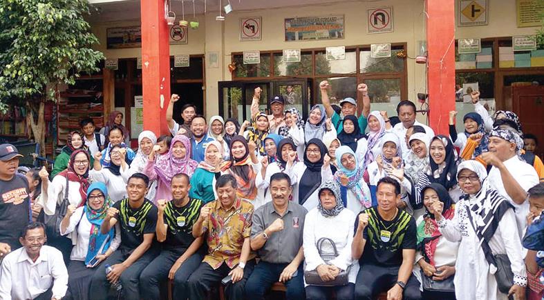 Umuh Berikan Bantuan bagi Korban Banjir