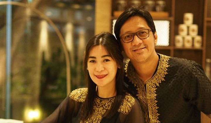 Andre Taulany bersama istri yang kini memiliki julukan sebagai Sultan Bintaro.
