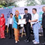 Gubernur Jabar Teken Deklarasi Literasi untuk Jabar Juara Lahir Batin