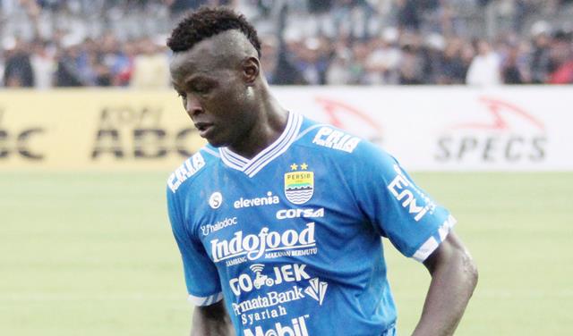 King Eze Terbang Langsung dari Chad ke Bali