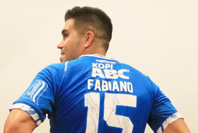 Sisi Lain Fabiano Setelah Berlatih di Lapangan
