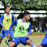 Zola dan Beckham Berlatih Bersama Zola dan Beckham Berlatih Bersama