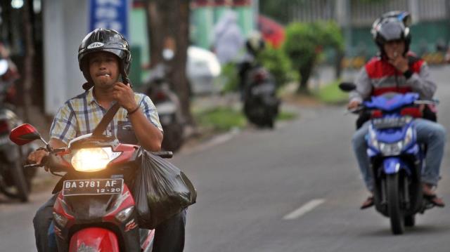 Larangan Merokok Berkendara