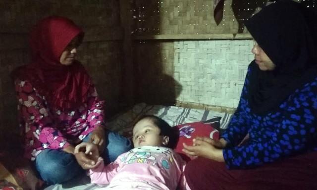 Kepala Membesar, Mirna Kesulitan Biaya