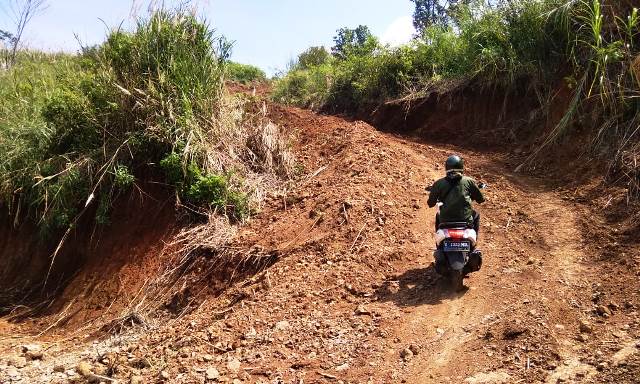 Lahan Cireundeu Dijadikan Track Offroad