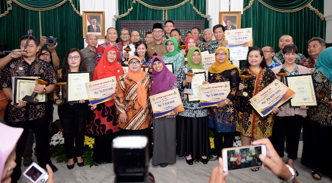 Gubernur Beri Penghargaan kepada 20 Sekolah Sehat 2018
