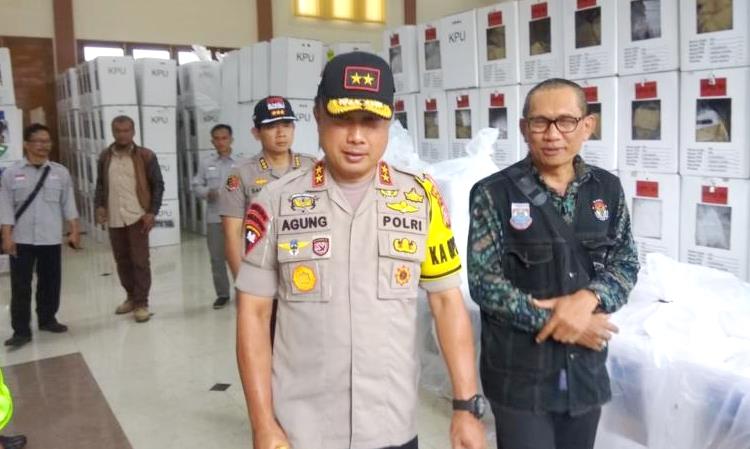 Ditemukan Kotak Suara Tidak Digembok Ditemukan Kotak Suara Tidak Digembok