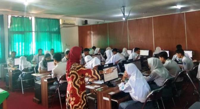 Tak Ada Tambahan Waktu Bagi Siswa Terlambat