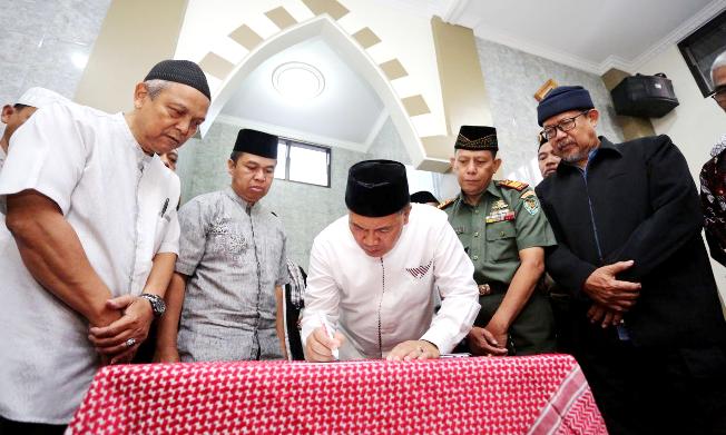Wali Kota Serukan Kegiatan Religi di Tengah Masyarakat Wali Kota Serukan Kegiatan Religi di Tengah Masyarakat