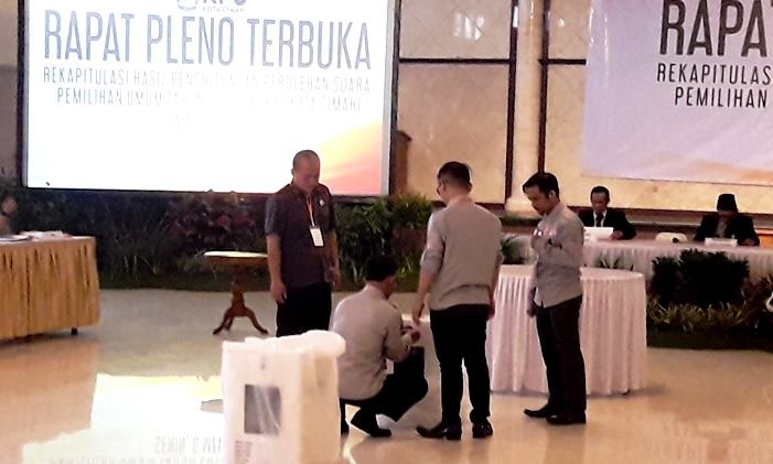 Suara Prabowo Ungguli Jokowi