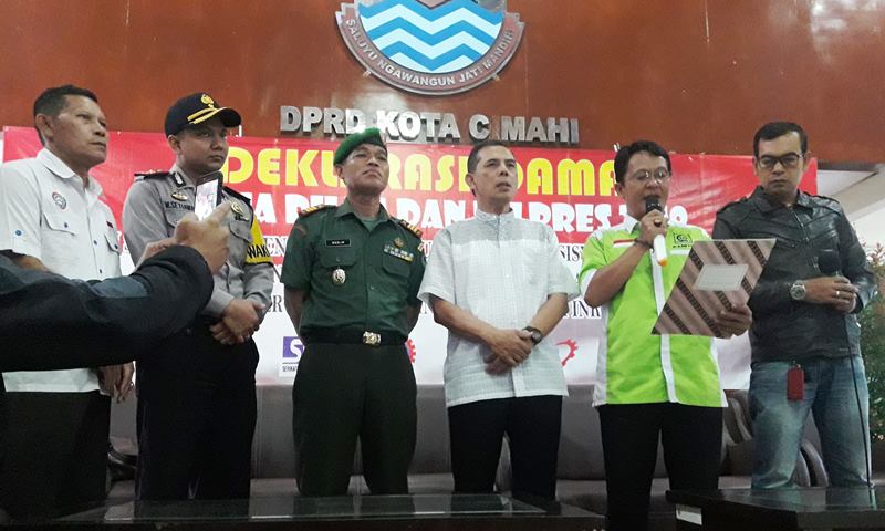 Tolak Gerakan People Power