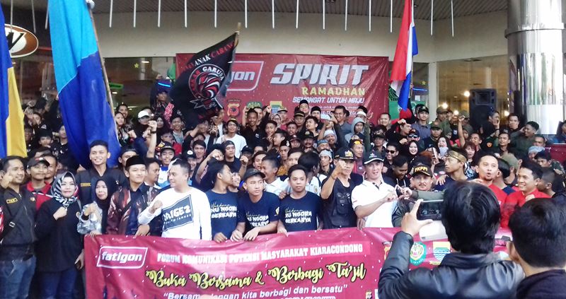FKPMK Gelar Pembagian Takjil dan Buka Bersama