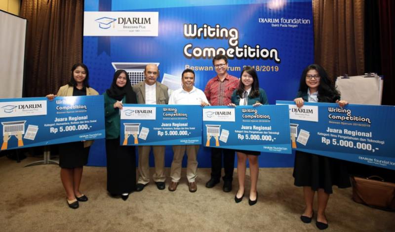 Djarum Foundation Ajak Mahasiswa Berpikir Kritis Terhadap Lingkungan Sekitar. Djarum Foundation Ajak Mahasiswa Berpikir Kritis Terhadap Lingkungan Sekitar.
