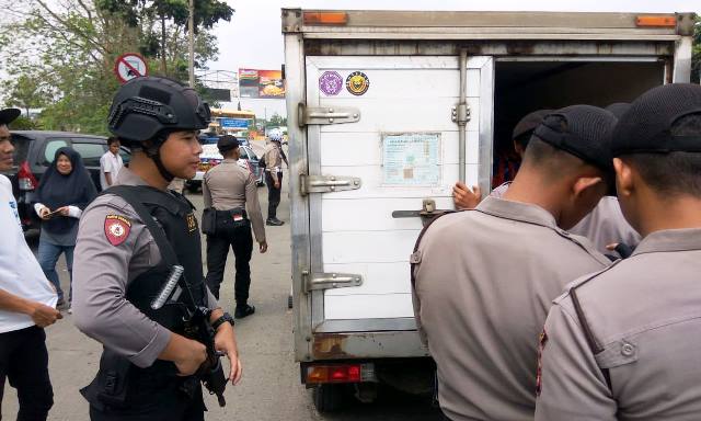 Kendaraan Menuju Jakarta Diperiksa Polisi