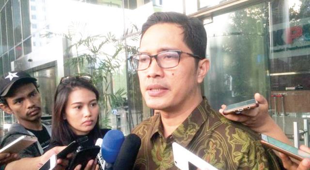 KPK “Senggol” Pejabat KPK “Senggol” Pejabat