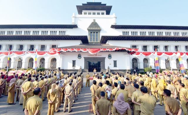 Libur PNS Sembilan Hari, Jangan Lebih!
