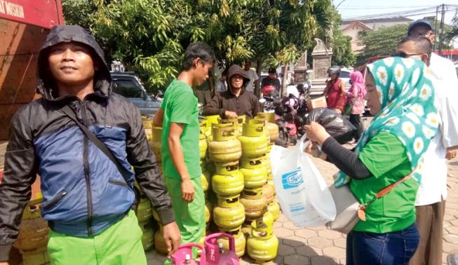 Pertamina Permudah Akses Konsumen Dapatkan LPG 3Kg Dari Agen Pangkalan Siaga Hingga Bazar Murah Pertamina Permudah Akses Konsumen Dapatkan LPG 3Kg Dari Agen Pangkalan Siaga Hingga Bazar Murah