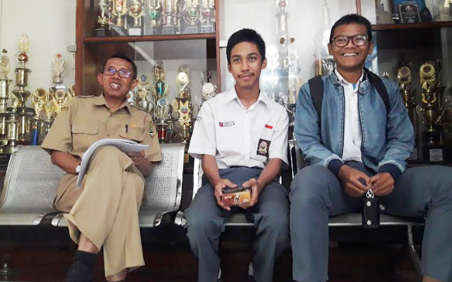 Dua Siswa SMKN 1 Cimahi Raih Nilai Tertinggi