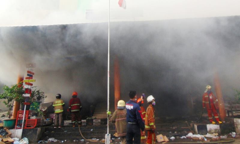 Kebakaran Besar Melanda Pasar Kosambi
