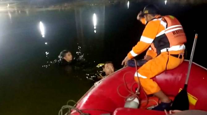 Niat Mancing, Dede Tenggelam di Kolam Masjid Al Jabbar