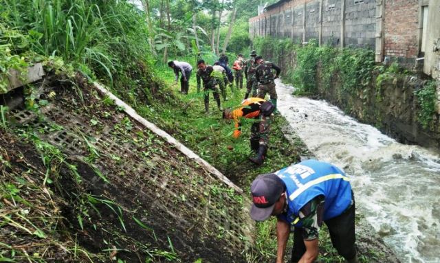 Cimahi Dapat Bantuan Tangani Sampah Sungai