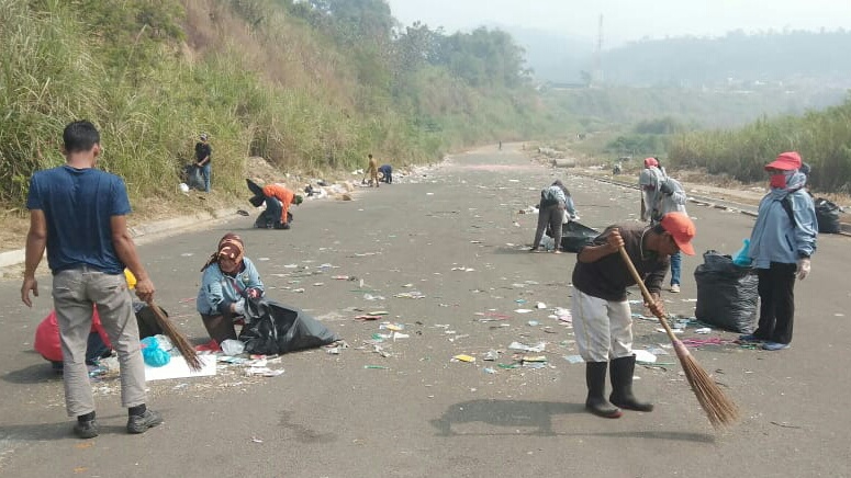 5 Ton Sampah Berserakan Usai Colour Run, EO Lepas Tanggung Jawab?