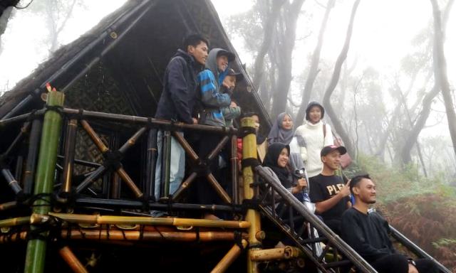 Kawah Putih, Tidak Hanya Wisata Favorit Nusantara Tetapi Manca Negara