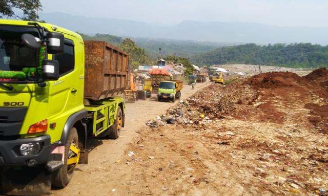 Armada Sampah Masih Jauh dari Ideal Armada Sampah Masih Jauh dari Ideal