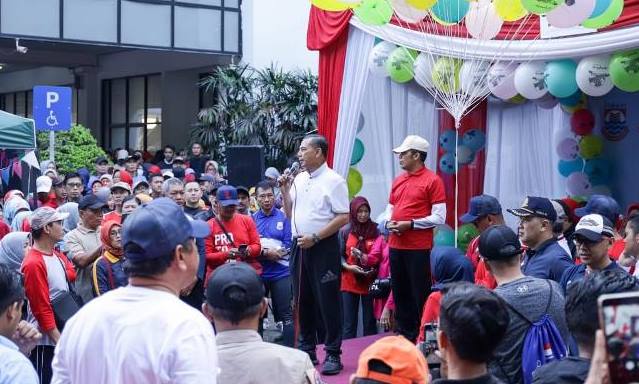 Komitmen Perjuangkan Harapan Warga Komitmen Perjuangkan Harapan Warga