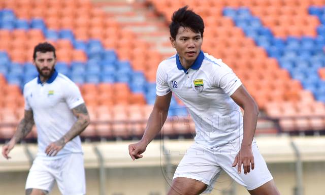 Jupe Akui Permainan Persib Belum Maksimal Jupe Akui Permainan Persib Belum Maksimal