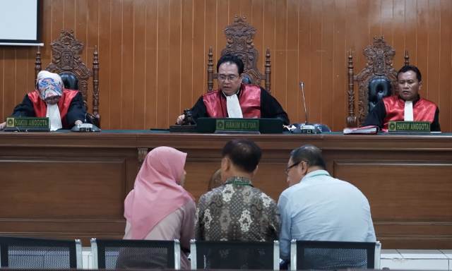 Hakim Vonis WN Korsel Penjara 3,5 Tahun dan Denda Rp32,1 Miliar Hakim Vonis WN Korsel Penjara 3,5 Tahun dan Denda Rp32,1 Miliar