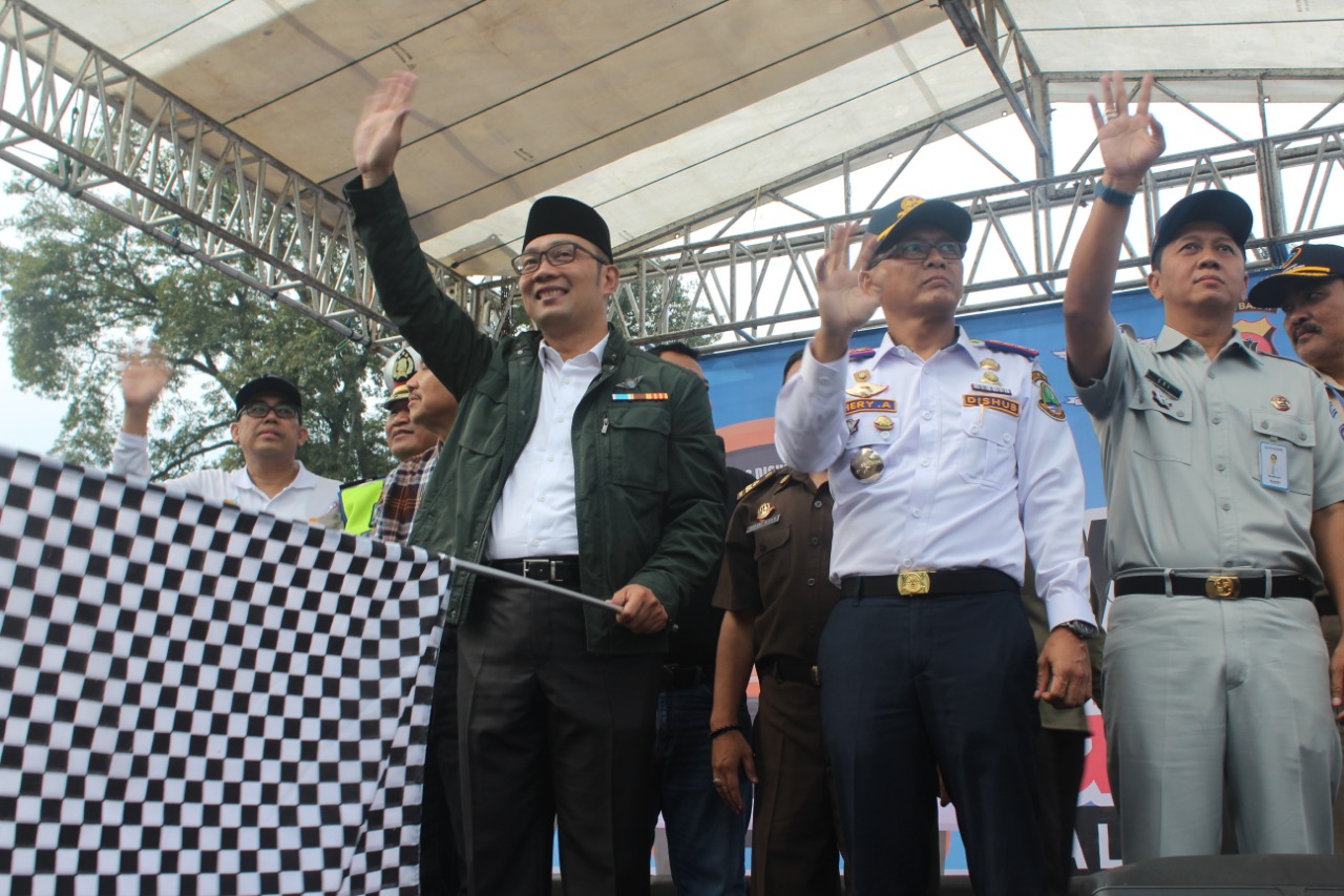 Gubernur Lepas Peserta Mudik Gratis