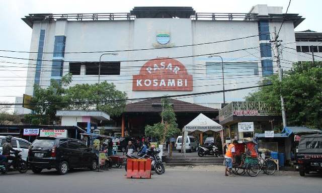 Revisi Badan Hukum Pasar untuk Peningkatan PAD Revisi Badan Hukum Pasar untuk Peningkatan PAD