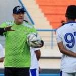 Robert Alberts Minta Bobotoh Hadir di Stadion