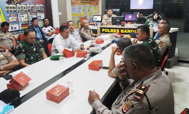 Kapolres Bandung, Siap Turunkan Ribuan Personil Pada Laga Persib