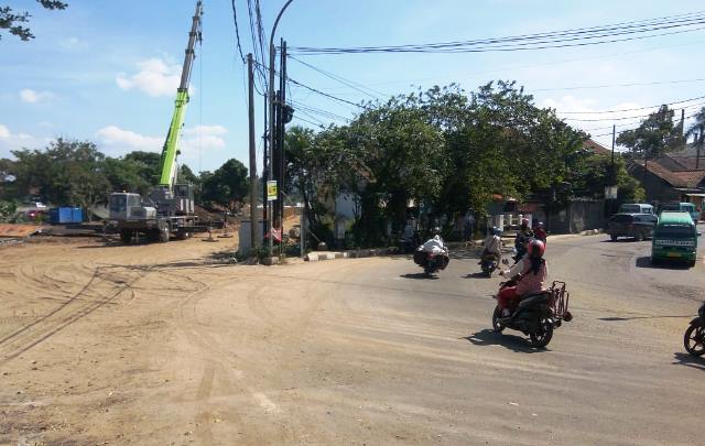 Warga Keluhkan Polusi dari Pembangunan KCIC