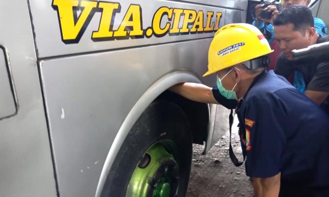 Empat Bus Pariwisata Tak Laik Jalan