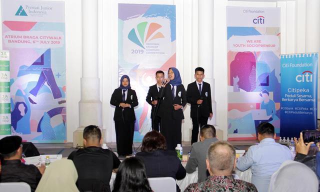 Pelajar SMA Operasikan Bisnis Berbasis Sosial di Sekolah
