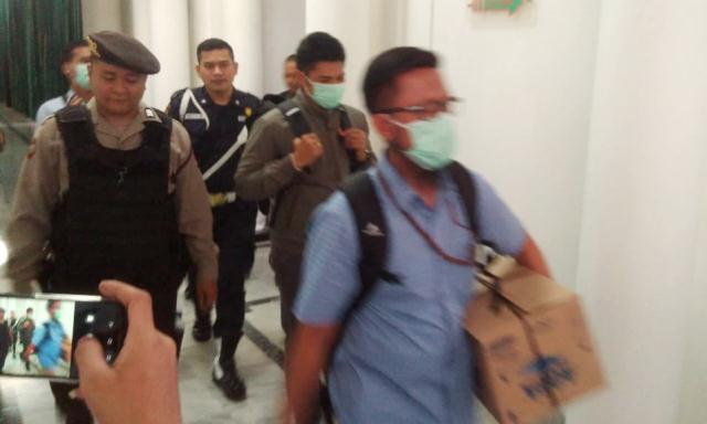 KPK Geledah Ruang Kerja Sekda Jabar KPK Geledah Ruang Kerja Sekda Jabar