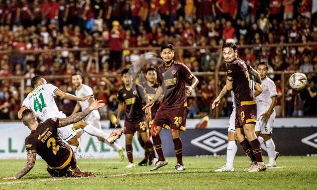 Gagal Pecahkan Sejarah, Sudah 25 Tahun Persebaya Tak Penah Menang di Makassar Gagal Pecahkan Sejarah, Sudah 25 Tahun Persebaya Tak Penah Menang di Makassar