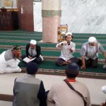 Para Penyandang Tuna Rungu Mendapat Pembelajaran Agama