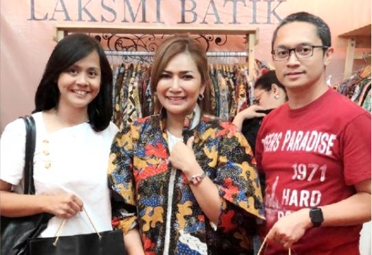 Batik Cirebon Membawa Taty Sugiarti Mendunia